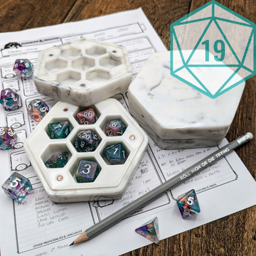 NATURAL 19 - Marble Dice Box