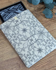 Gothic Webs Bone | Kindle Sleeve