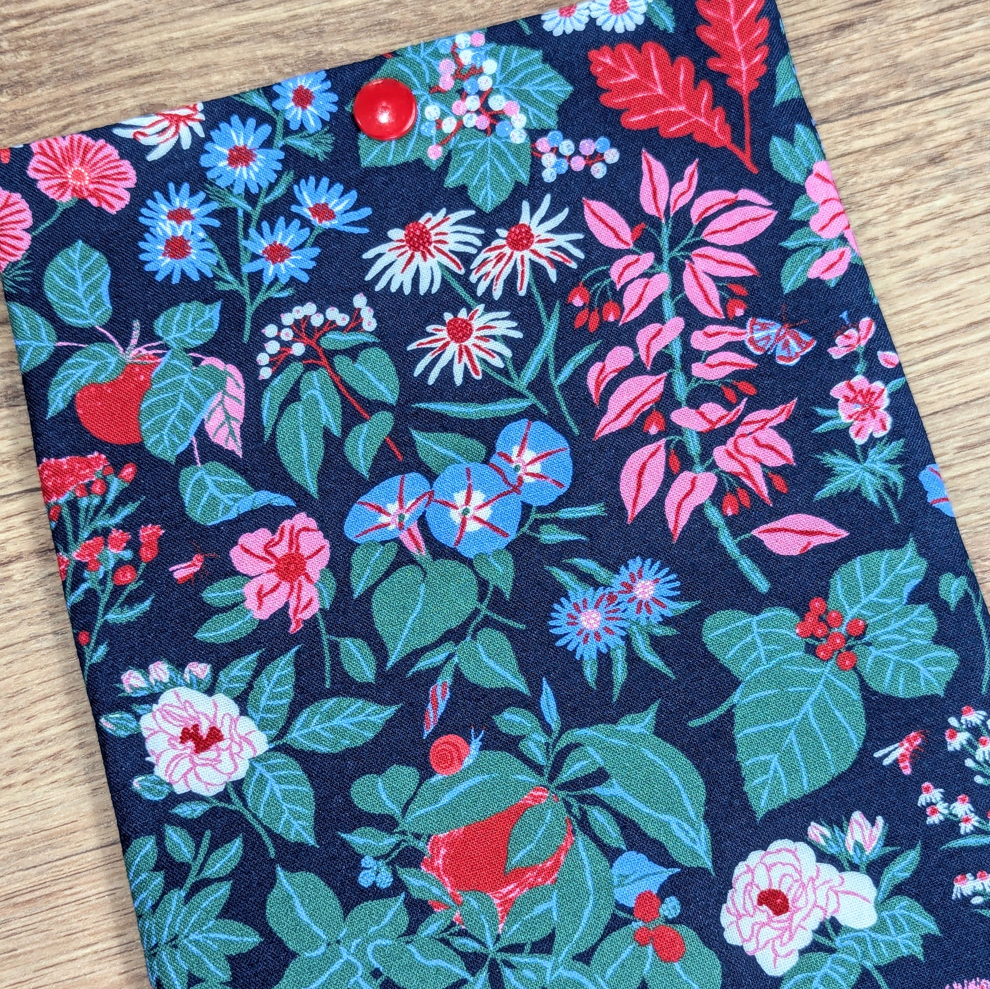 Cottage Garden | Kindle Sleeve