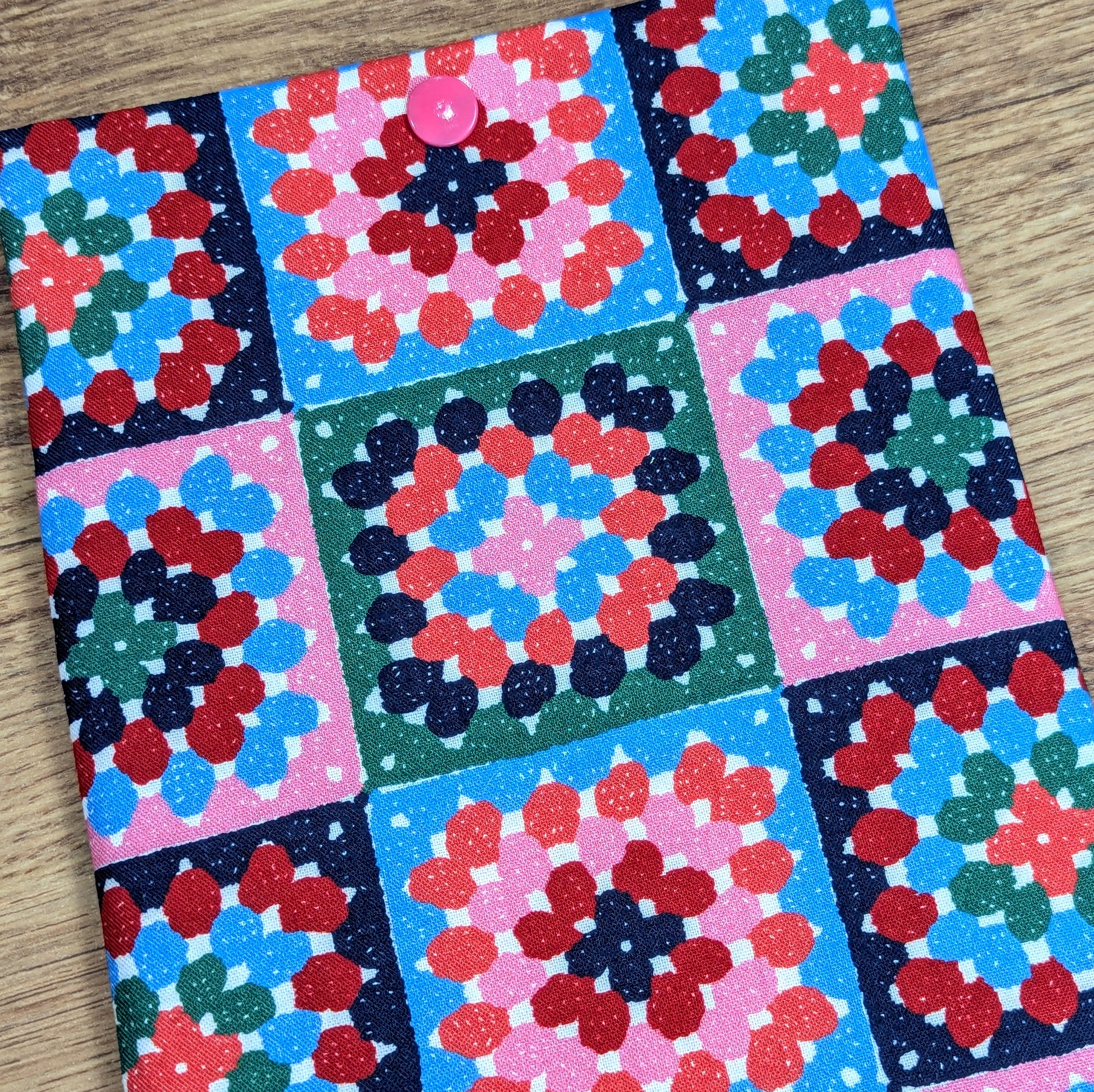 Granny Square | Kindle Sleeve