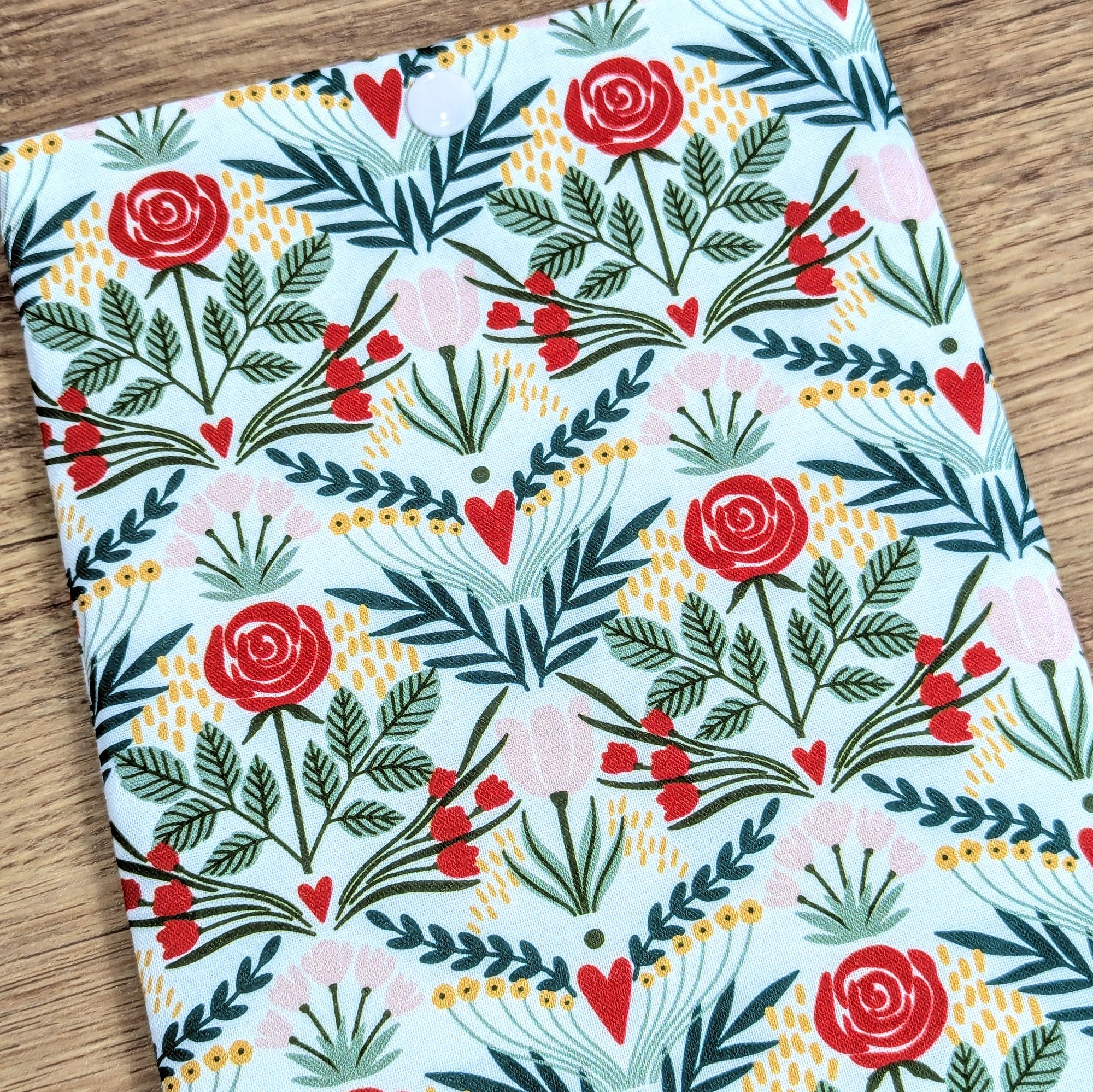Roses &amp; Romance | Kindle Sleeve