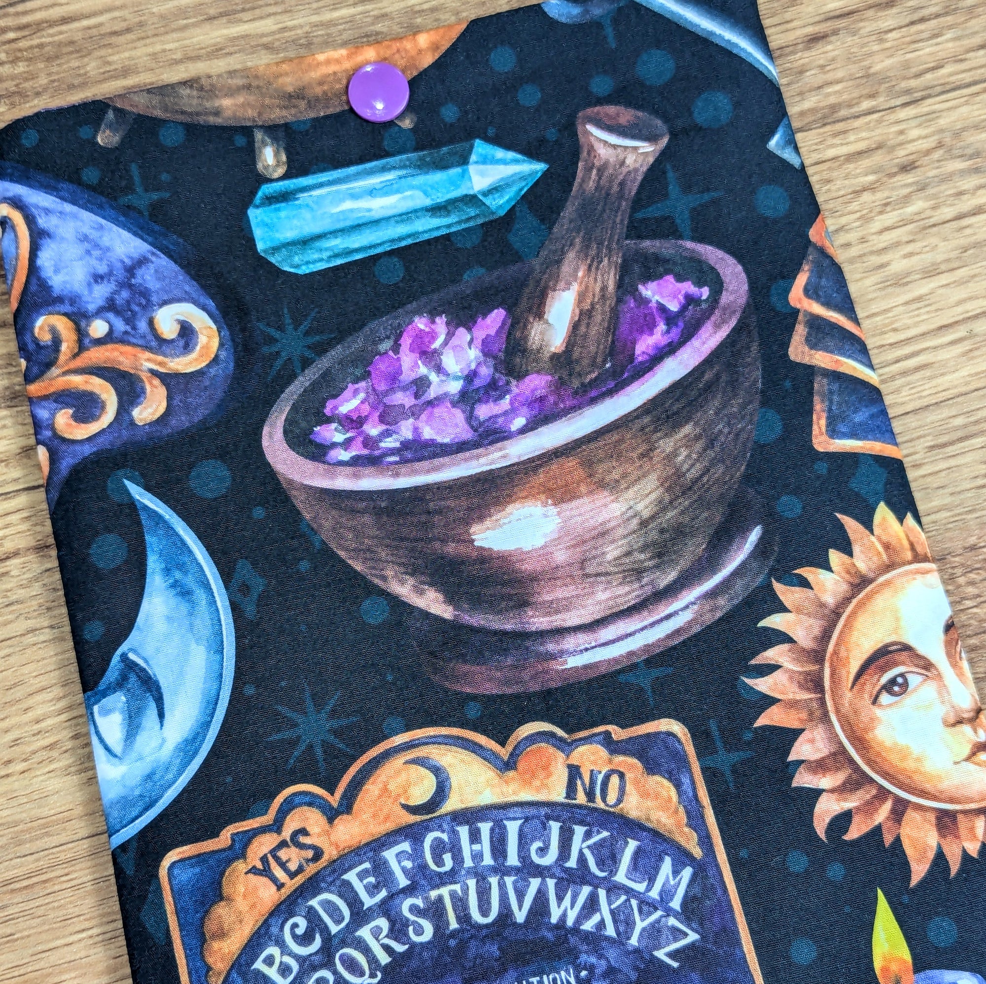 Apothecary | Kindle Sleeve
