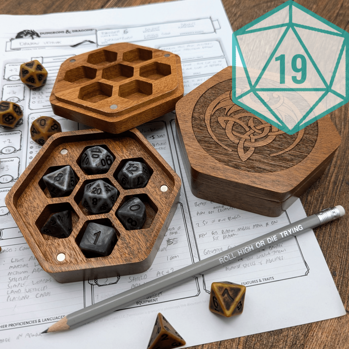 NATURAL 19 - Dragon Dice Box - Mint & Mustard