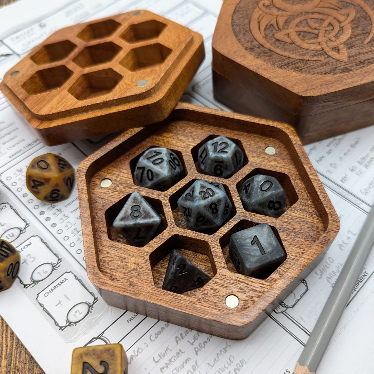 NATURAL 19 - Dragon Dice Box - Mint & Mustard