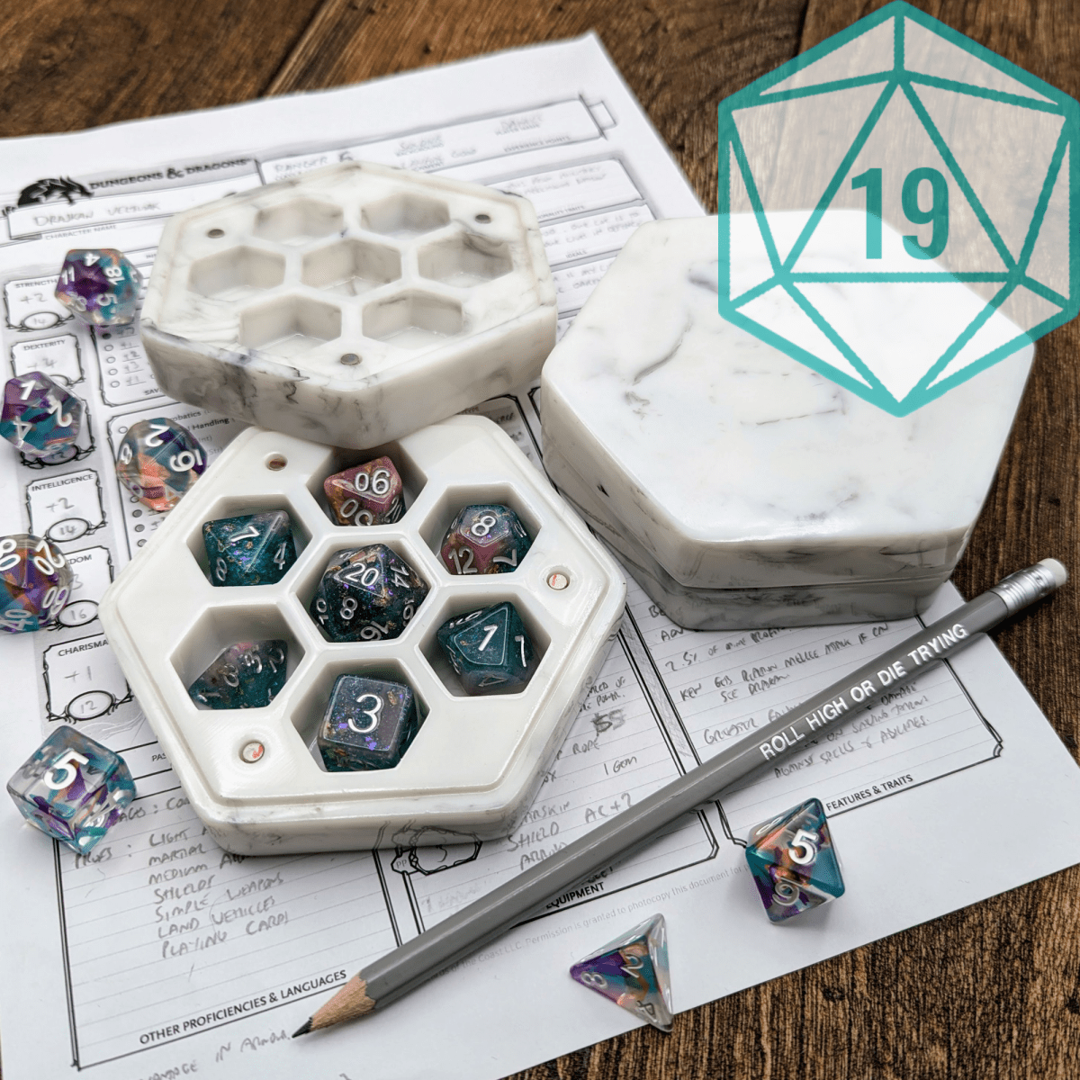 NATURAL 19 - Marble Dice Box - Mint & Mustard